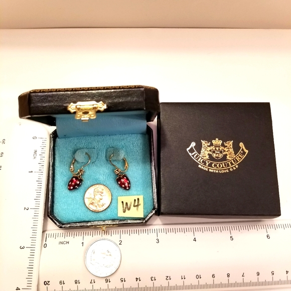 NIB Juicy Couture Red Enamel Strawberries Crystals & Gold Earrings RARE AUTHENTI - Picture 4 of 9